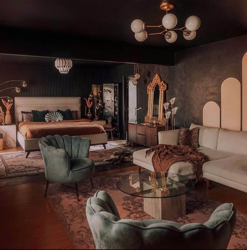 FRENCH GIRLのインスタグラム：「There’s something so soothing about this moody, glamorous design — we’d love to spend a #SelfCareSunday cozied up here with a cup of tea and roaring fire ✨  Wishing you a restful sleep tonight and a wonderful start to your week. 🤍  Stunning photo by @arianna_danielson」