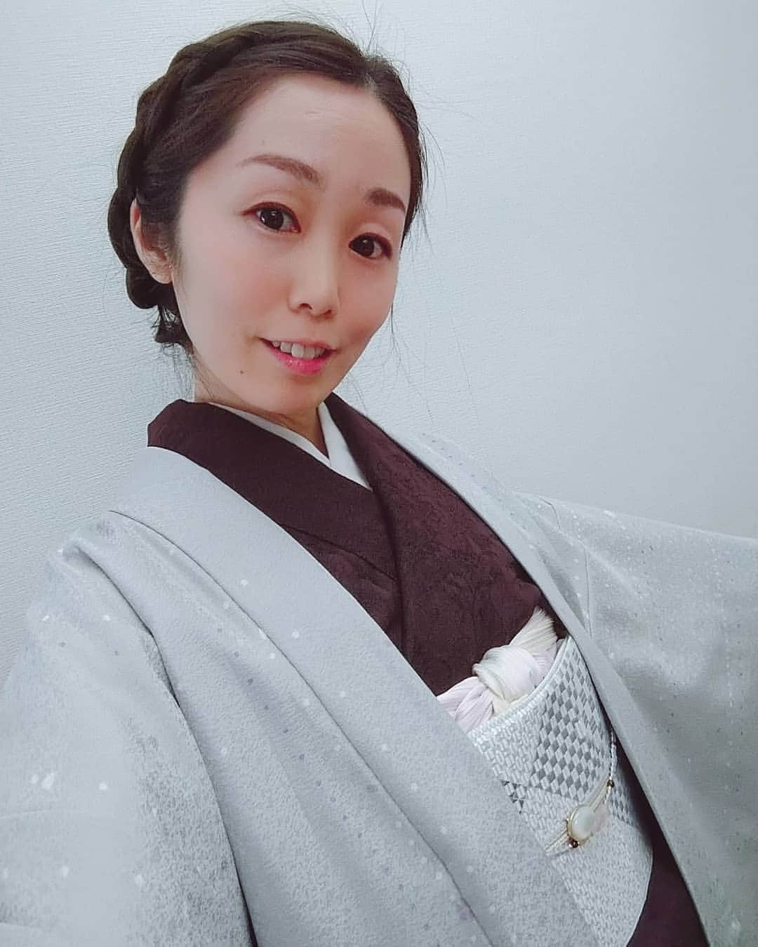 悠木あやねさんのインスタグラム写真 - (悠木あやねInstagram)「前厄だった昨年は大きい神社で『前厄除』をやってもらったけど、本厄の今年は大きい神社ではなく氏神様にて１月２日の大安に厄除けしてもらってきました✨←一人で祓ってもらったので感染対策バッチリですぞ( ´∀｀)bｸﾞｯ! 丑年生まれで本厄に当たる年なので、いろんな意味で気を引き締めて参りますm(_ _)m 丑年だからうしさんアイテムが集まるね🐮💕  #丑年 #1月2日 #初穂料 #御初穂料 #丑年 #年女 #本厄 #厄払い #厄除け #厄難消除 #大安 #災厄防除  #悠木あやね #AyaneYuki #YukiAyane #カプセルエージェンシー #capsuleagency #AV女優 #セクシー女優 #アダルト女優 #女優 #モデル #asiangirls #asiandoll #asianbeauty #asiansexy #japanese #japanesegirl #japanesegirls #model」1月11日 13時28分 - yukiayane0926