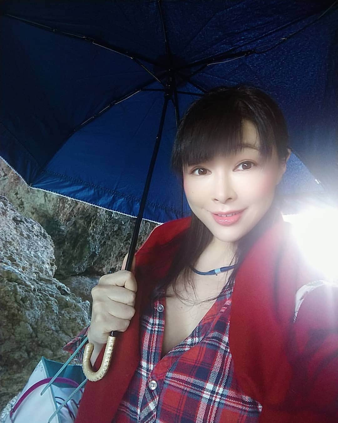 松坂南さんのインスタグラム写真 - (松坂南Instagram)「こちらは、 #撮影中オフショット  #グラドル自画撮り部  #model #selfie」1月11日 13時47分 - minami_matsuzaka