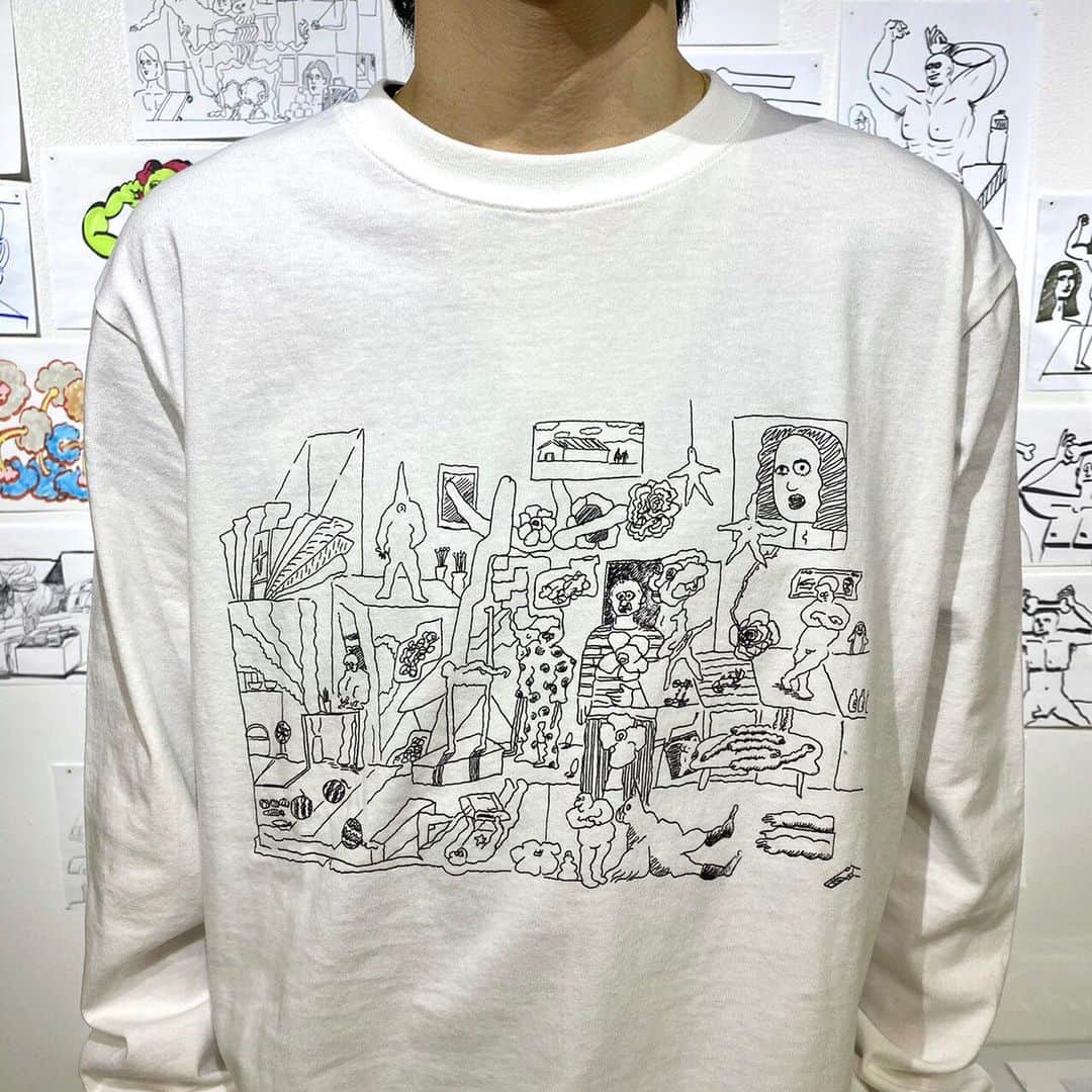 のインスタグラム：「【戸田真樹 個展 『Fixation Ward』】 展示会場では戸田さんらしい独特な世界観のイラストがプリントされたTシャツも販売中です。 今時期はインナーとしても使え、春先になれば1枚でも様になる1着です。 展示にお越しの際は、ぜひ店頭でご覧ください。  Item No.58-14-0180 Fixation Ward Unti long sleeve t-shirts ¥6,000+tax  戸田真樹 画家、1980年東京都生まれ。 現在、東京を拠点に活動。 銀座煉瓦画廊、CLEAR EDITION & GALLERY、NANZUKA、CET（central East Tokyo）、TWS、Magical ARTROOM、ゼロダデ アートセンター 東京、Fm、Jewels & Things. Artists Studio Hive、 STUDIO K、NANNA、commune等にて個展、グループ展に参加。  Close Eye Recordings 代表。 楽曲制作も並行して行っており、T.CONTSU、MONGOIKA等の名義にて複数の音源を自身のレーベルやGranma Music、hinemos、Chikamichi Recordings、Tiorec、Shabby Sic poetry（Artwork 提供）、Beer On The Rug（Artwork 提供）などの複数のレーベルからリリースしている。templeats /20TN！のメンバーでもある。 BEAMS JAPAN 5F B GALLERY @b_gallery_official ☎︎03-5368-7309  #beams #beamsjapan #beamsjapan5nd #bgallery #戸田真樹 #masakitoda #painter #FixationWard」