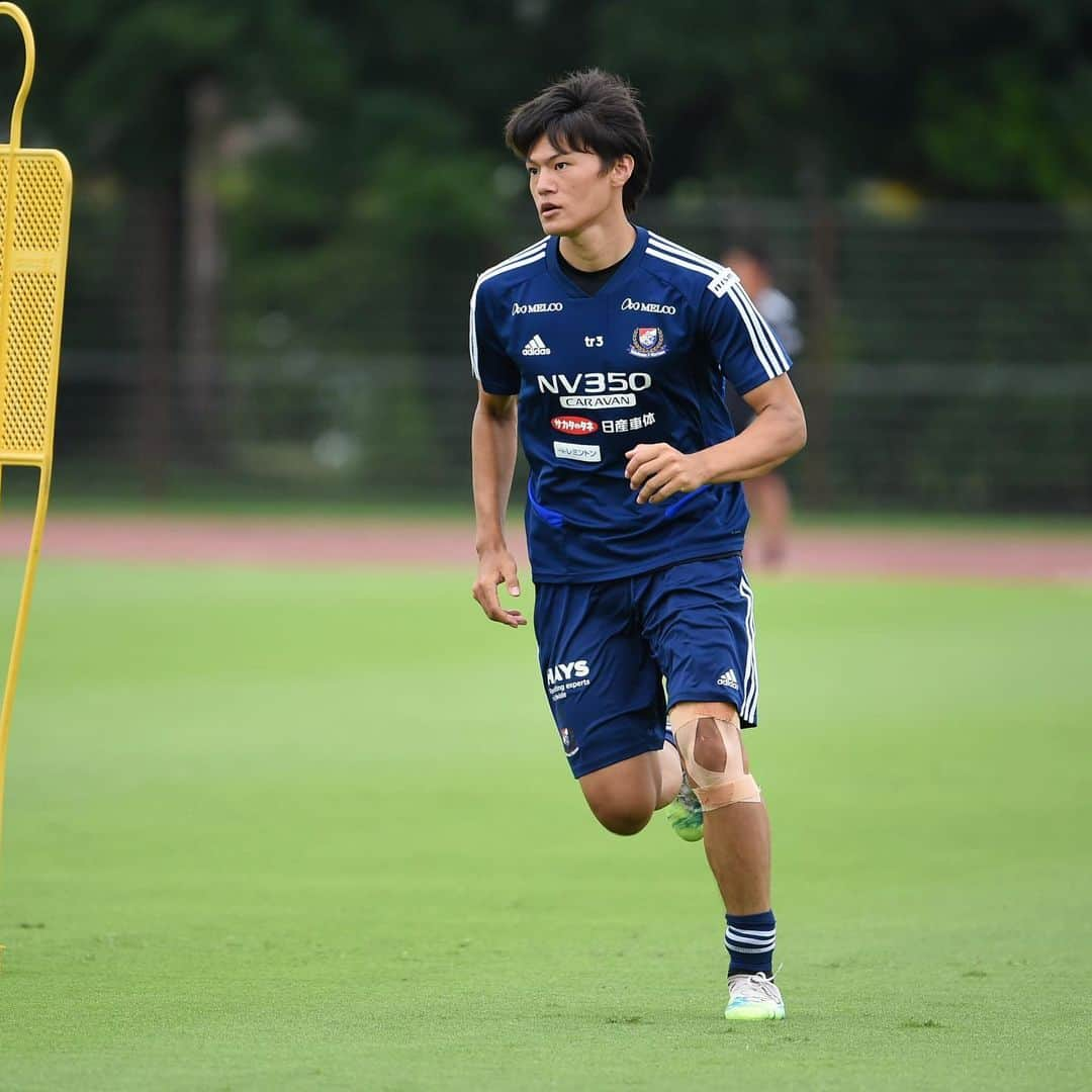 横浜F・マリノスさんのインスタグラム写真 - (横浜F・マリノスInstagram)「Good luck Takumi👍  #津久井匠海 #fmarinos #期限付き移籍」1月11日 14時40分 - yokohamaf.marinos