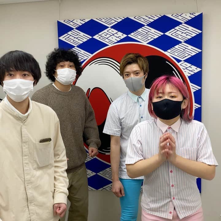 宗洸志のインスタグラム：「∞ホールのライブでおもしろ荘の同居人と撮ってもらった！Everybodyさんだる！ #さんだる #Everybody #おもしろ荘 #クリティカルヒット」