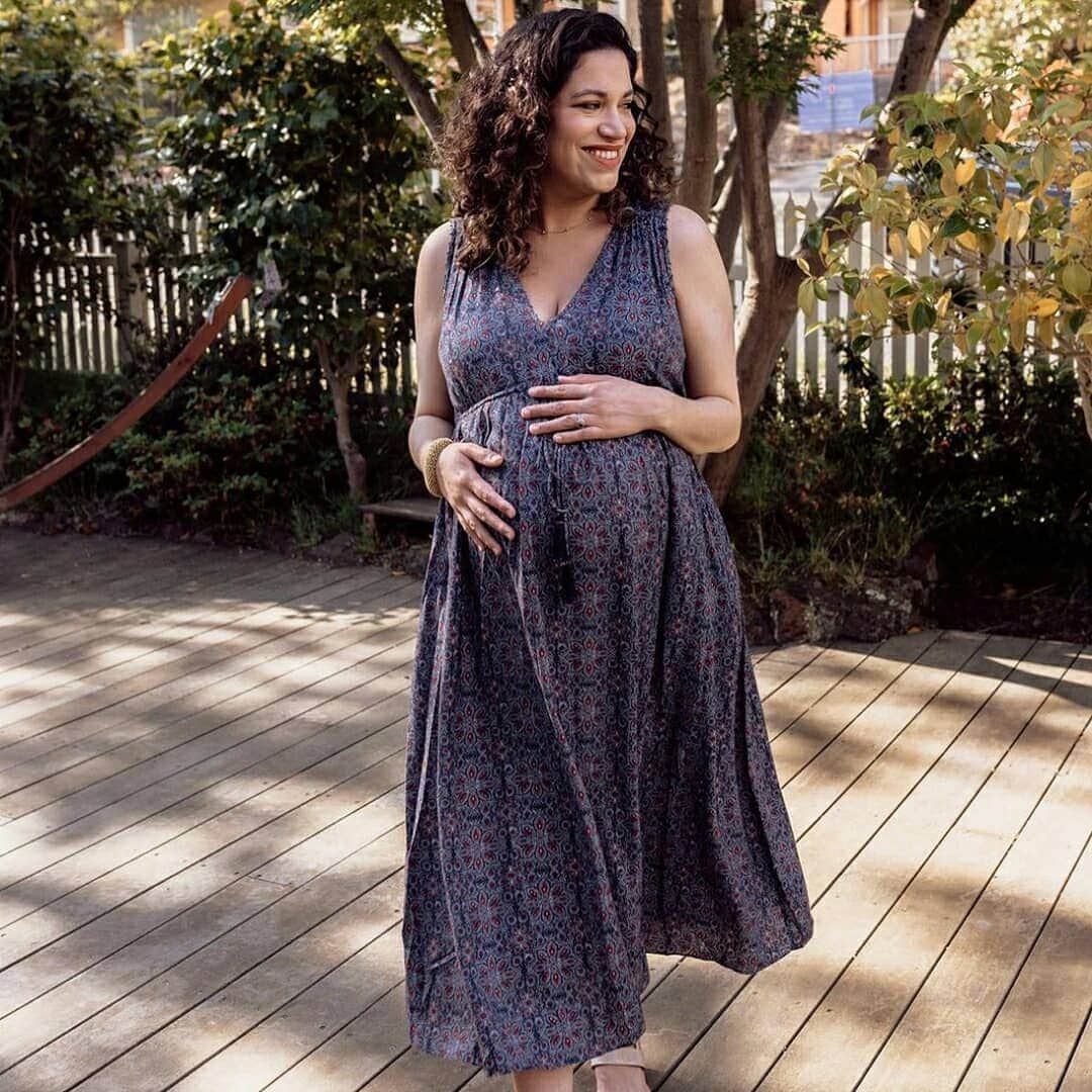 ミーガンパークのインスタグラム：「Pure sun-filled joy // the gorgeous @luci_lilt_blog wears the Melike Resort Dress, as it's been such a popular piece, we've nearly sold out of our recut. Check online or in store for availability x」