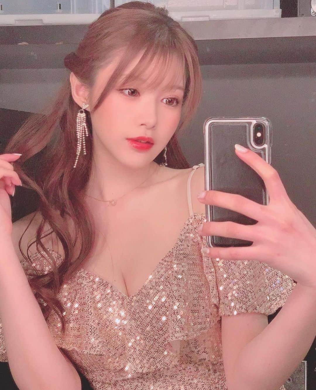 美女JAPANのインスタグラム：「どうも美女JAPANです！✨ ＊ ＊ 今回ご紹介するのはこの方‼️ ＊ ＊ 相沢ななみさん！@epoint2016 ＊ ＊ とっても綺麗！🙈💕 こんな綺麗な人滅多にいない！ ＊ ＊ あなたのタイプはどんな方ですか？  #色気 #可愛い #綺麗 #かわいい #写真集 #モデル #美肌 #笑顔 #スタイル抜群 #可愛い #可愛すぎ #会いたい #天使 #美女 #美人 #美しい #清楚 #スタイル #色白 #スタイル抜群 #美脚 #素敵 #カワイイ #応援」