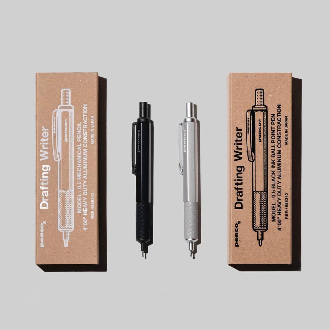 TOOLS to LIVEBY / 禮拜文房具のインスタグラム：「. Penco 口袋型繪圖圓珠筆、自動鉛筆 新上市  輕巧鋁製材質搭配易於攜帶的精巧尺寸， 無論製圖記事，均是游刃有餘的完美筆款。  自動鉛筆與圓珠筆難以抉擇嗎? 那就一起擁有吧！   禮拜文房具官網、門市同步販售中。  www.toolstoliveby.com.tw」