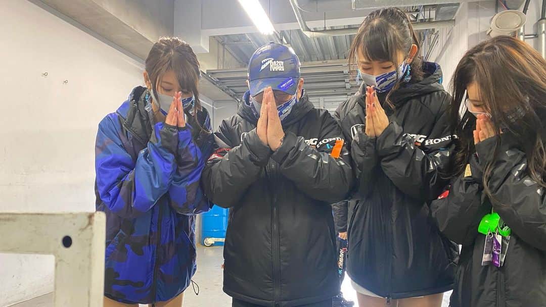 相沢菜々子さんのインスタグラム写真 - (相沢菜々子Instagram)「最終戦のブログをやっとこさ上げました。 最高なチームです。 2年間ありがとうございました！  #2019RAYBRIGレースクイーン #2020RAYBRIGレースクイーン #SUPERGT #RAYBRIG #STANLEY #TEAMKUNIMITSU」1月11日 15時59分 - nanako_aizawa