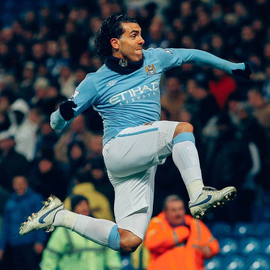 マンチェスター・シティFCさんのインスタグラム写真 - (マンチェスター・シティFCInstagram)「A Carlos Tevez hat-trick #OnThisDay back in 2010! 🌟 #mancity」1月11日 16時00分 - mancity