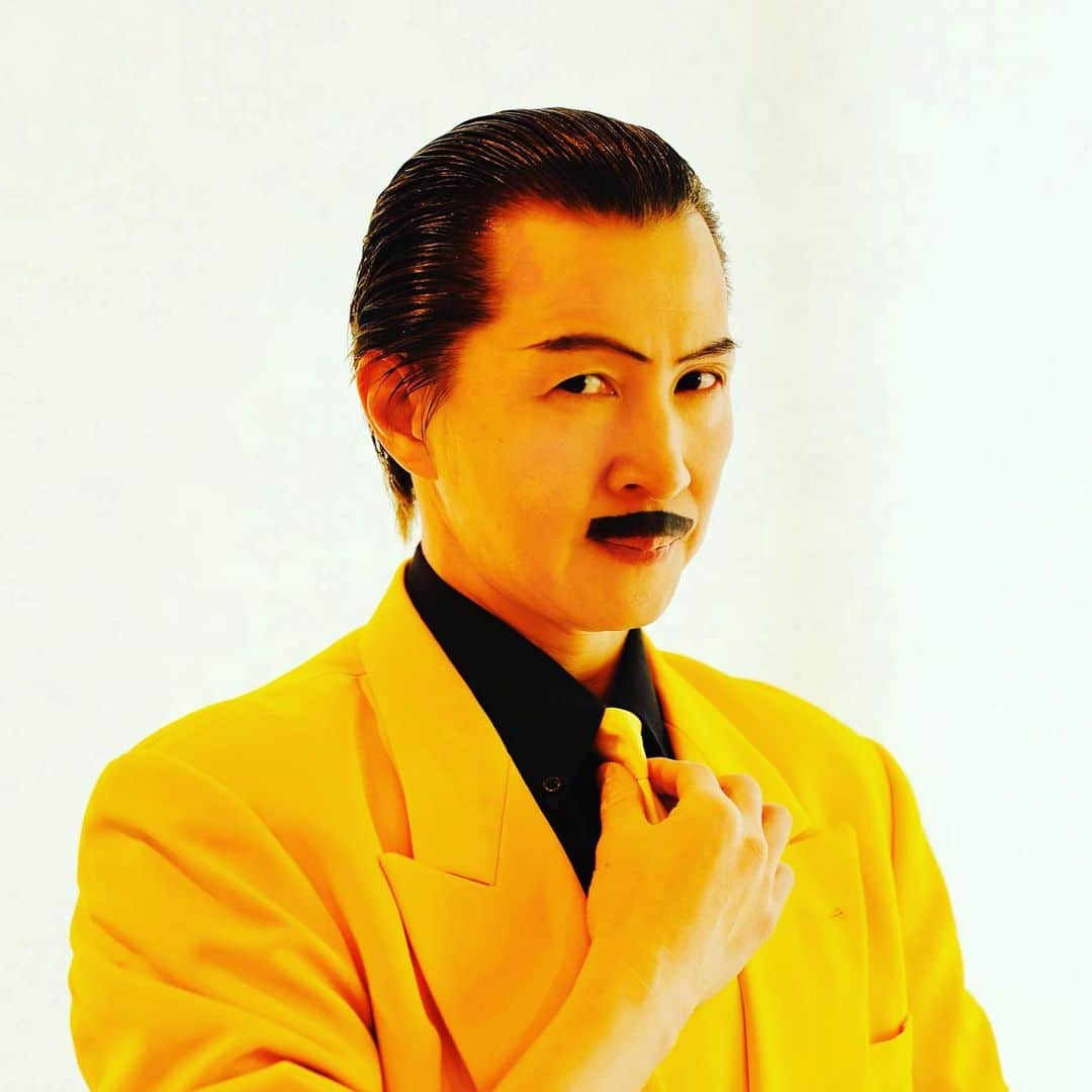 アキ（荒木良明）のインスタグラム：「僕の挑戦に力を貸してください‼︎Joy!Joy!エンタメ新喜劇の全国ツアーをYouTubeで無料配信するためのカメラを入れたいので、サポーターになってください‼︎ 初クラウドファンディング #シルクハット 気に入ってもらえるリターンはあるだろうか？  https://silkhat.yoshimoto.co.jp/projects/2429  #吉本新喜劇アキ」