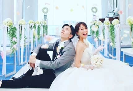 別府湾ロイヤルホテル(ブライダル)【大分】【結婚式】のインスタグラム：「2人だけの結婚式 こんな時だからこそ　 絆　ケジメ　愛を形に… 海の上のチャペルで愛を誓う挙式プラン「アンジェプラン」  暖かい春を迎える頃には　たくさんの幸せが降ってくるはず… 笑顔あふれるその時を待ち侘びて  お顔合わせや、御結納、ご家族でのお食事会も賜っております  #ホテルアンドリゾーツ別府湾　#別府湾ロイヤルホテル #別府湾結婚式　#海の上のチャペル　#別府湾  #大分県結婚式　#別府市結婚式　#日出町結婚式　#プレ花嫁　#結婚式迷う　#家族婚　#ホテルで家族婚　#気軽にホテル　 #コロナに負けるな　#エール婚　#ドレス#ファミリー挙式　#食事会ウェディング　#お食事会　#大分県　#別府市　#日出町」