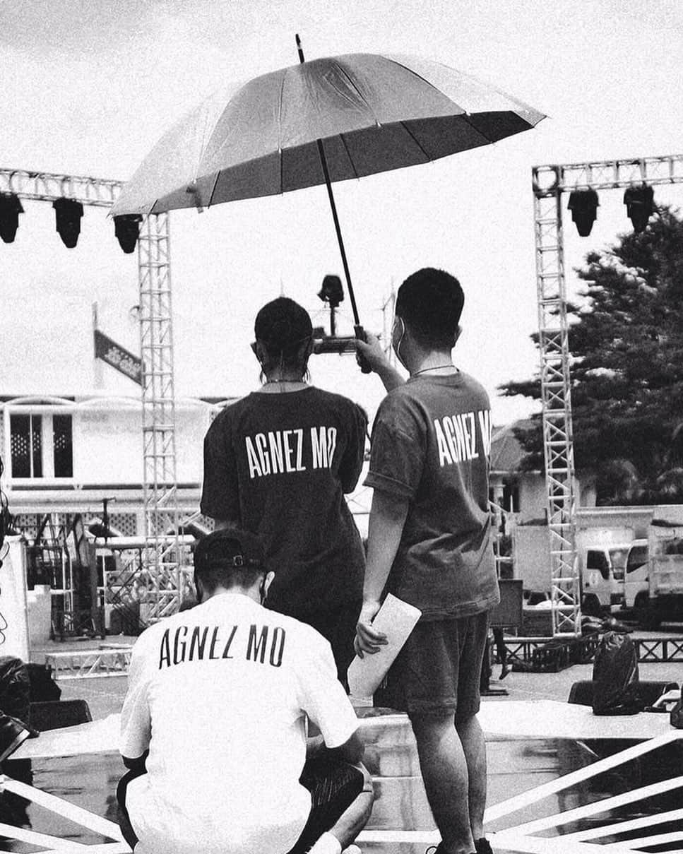 のインスタグラム：「Say my name.  Whos ready for today?  #AGNEZMO」