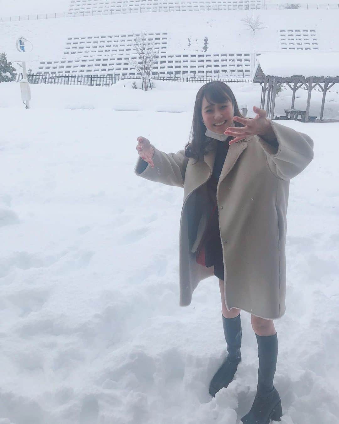 大段舞依さんのインスタグラム写真 - (大段舞依Instagram)「﻿ ﻿ こんな綺麗な雪景色初めて...🥺﻿ ﻿ 雪がふっわふっわでテンション上がって﻿ 寒さ忘れちゃってた🤪☃️♡﻿ ﻿ ﻿ #雪 #ふわふわ #過去pic ﻿ ﻿」1月11日 22時16分 - maichi_1004