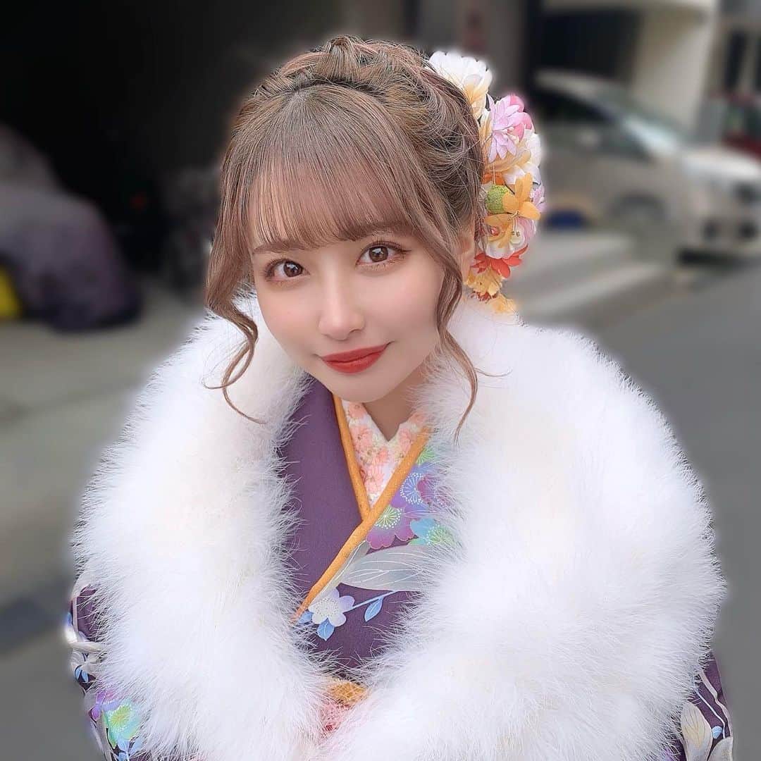 羽原由佳のインスタグラム：「. 新成人です🎉 成人なんて、まだまだ先のことだと思っていたのですがあっという間ですね。 大人にしっかりなれているのか、中身はまだまだ子供のような…。変な感情です。  コロナで思うようにはいかない環境でしたが、この痛みを知った経験を糧に素敵な大人になっていけたらいいなと思います。  #新成人 #成人式 #2021」