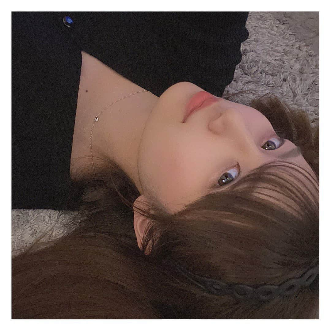 森杏奈さんのインスタグラム写真 - (森杏奈Instagram)「ㅤㅤㅤㅤㅤㅤㅤㅤㅤㅤㅤㅤㅤ ㅤㅤㅤㅤㅤㅤㅤㅤㅤㅤㅤㅤㅤ 逆さ🙃 ㅤㅤㅤㅤㅤㅤㅤㅤㅤㅤㅤㅤㅤ 生配信・インスタライブありがとうございました☺️ 今日はカチューシャしてみました👩🏻 ㅤㅤㅤㅤㅤㅤㅤㅤㅤㅤㅤㅤ」1月11日 16時55分 - _morianna