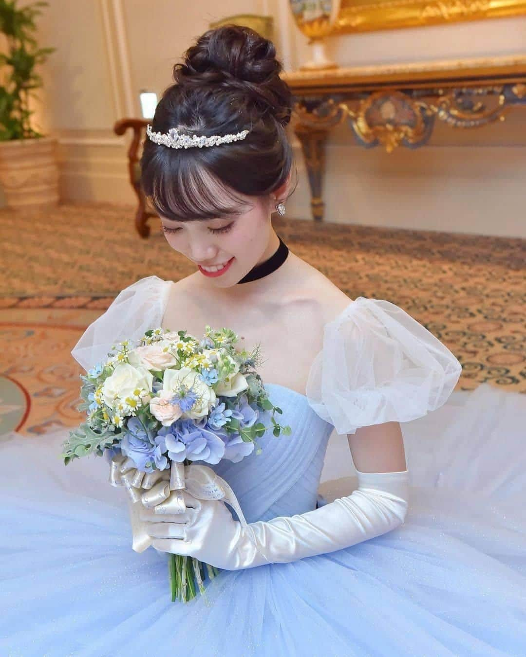 ♡プラコレWedding·⋆*さんのインスタグラム写真 - (♡プラコレWedding·⋆*Instagram)「.@placolewedding【#DRESSY花嫁 】 【#プラコレ】をつけて投稿&フォローしてね♩ . ＝＝＝＝＝＝＝＝ . ディズニー好きな花嫁さま必見🏰✨ プリンセスドレスてやっぱり憧れますよね..♡  カバーは、グリッターが煌く"エルサ"のドレス❄️ ぜひお好みの一着を見つけてくださいね♥ ---------------------- 📷photo by.. 1枚目＞@bellevie_moriokaさん #エルサドレス 2枚目＞@nt0528_weddingさん #ティンカーベルドレス 3枚目＞@wedding__0103さん #ベルドレス 4枚目＞@ars_wedding0209さん #シンデレラドレス . ＝＝＝＝＝＝＝＝ 『#DRESSY花嫁』『#プラコレ』の ハッシュタグをつけて写真をUPしてね✦ 花嫁アプリ『DRESSY by プラコレ』の 記事に掲載＆リグラムされるかも♩ . みなさまからのいいねや保存 コメントをお待ちしています♥ 「このウェディングドレス可愛い！」 「ヘアスタイルも気になる！！」 「今の花嫁さんの流行りは！？」etc. . ＝＝＝＝＝＝＝＝ 花嫁アプリでは、 プロのアドバイザーに結婚式の相談を何度でも♡ ウェディングドレスの記事や、 自分のウェディングレポを残せちゃう♡” . ＞＞＞TOPのURLからcheck ⋈ @placolewedding ＞＞＞結婚のご相談は プラコレウェディングアドバイザーへ♡ @wedding_adviser ＞＞＞ウェディングレポを残したいなら、 farny by プラコレをcheck ✎ @farny_wedding ＞＞＞ウェディングアイデア＆DIYは ドレシーアイデアcheck ❁ @dressy_idea >>>素敵なドレスに出会いたい花嫁さま♡ @dressyonline_をcheck . ＝＝＝＝＝＝＝＝＝＝＝＝＝＝＝＝ . #プレ花嫁 #卒花 #花嫁 #卒花嫁 #結婚 #結婚式 #結婚準備 #花嫁準備 #weddingtbt #花嫁コーディネート #試着レポ #farnyレポ #2021春婚 #2021夏婚 #カラードレス #撮影指示書 #チャペルフォト #試着レポ #運命の一着 #ディズニーウェディング #ディズニープリンセス #FTW」1月11日 17時26分 - placole_dressy