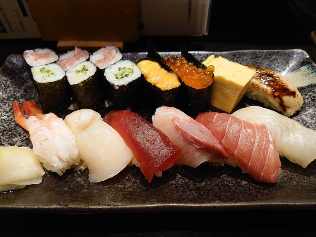 あしべのインスタグラム：「あしべの今食べたいもの  寿司　寿司　寿司　寿司　寿司　寿司」