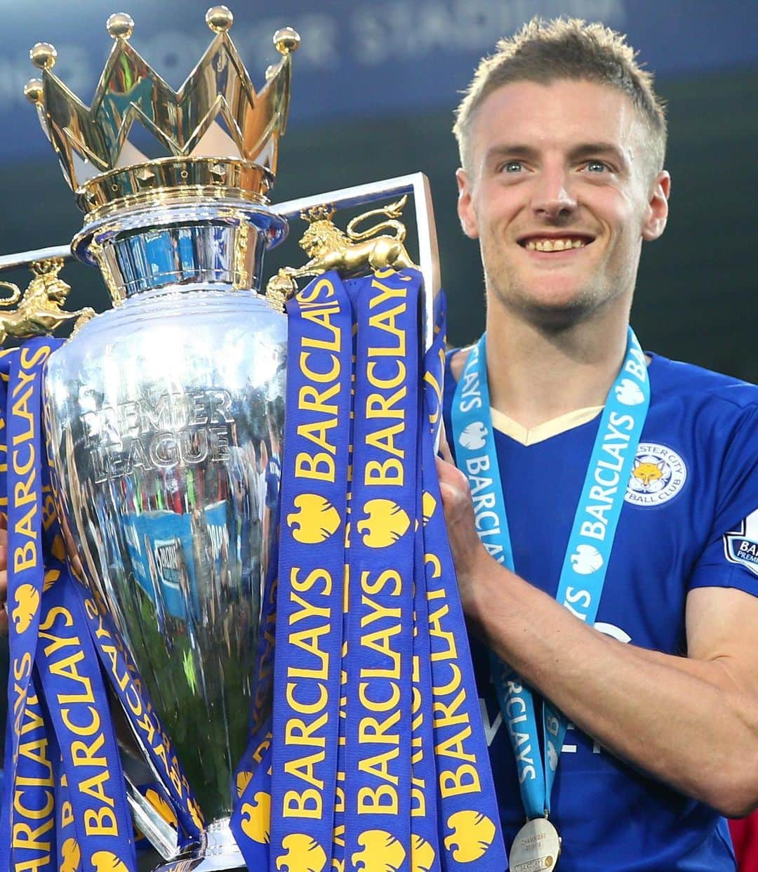 レスター・シティFCさんのインスタグラム写真 - (レスター・シティFCInstagram)「Happy birthday, Jamie Vardy! 🦊🎂  Leave your birthday messages for Vards in the comments 🥳  #lcfc • @vardy7」1月11日 17時37分 - lcfc