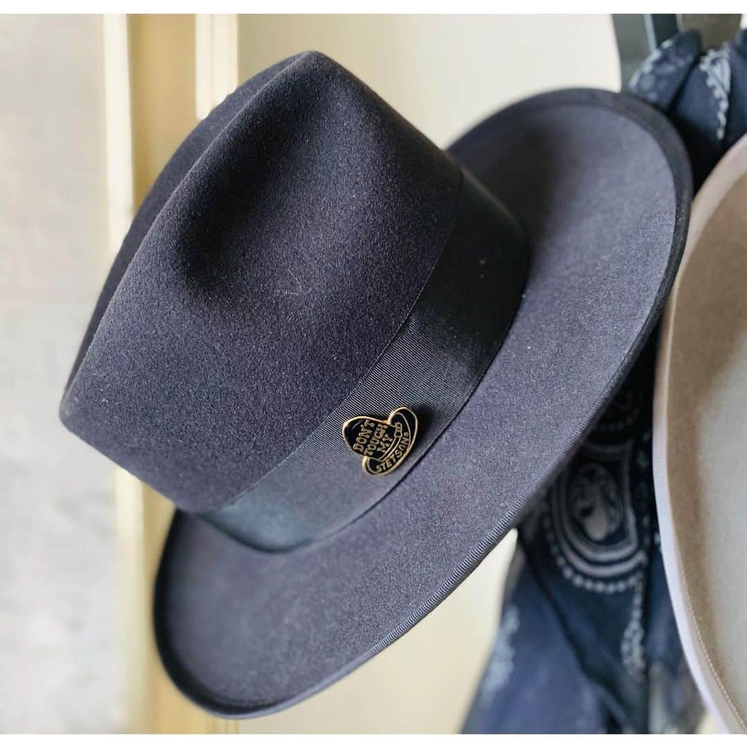 今井翼さんのインスタグラム写真 - (今井翼Instagram)「STETSON  眺めてるだけでワクワク  #stetson #アメリカンハット  #風合い #素材 #製法 #仕立て #職人技 #愛着 #stetsonjapan  #stetson今井」1月11日 17時59分 - tsubasaimai_official