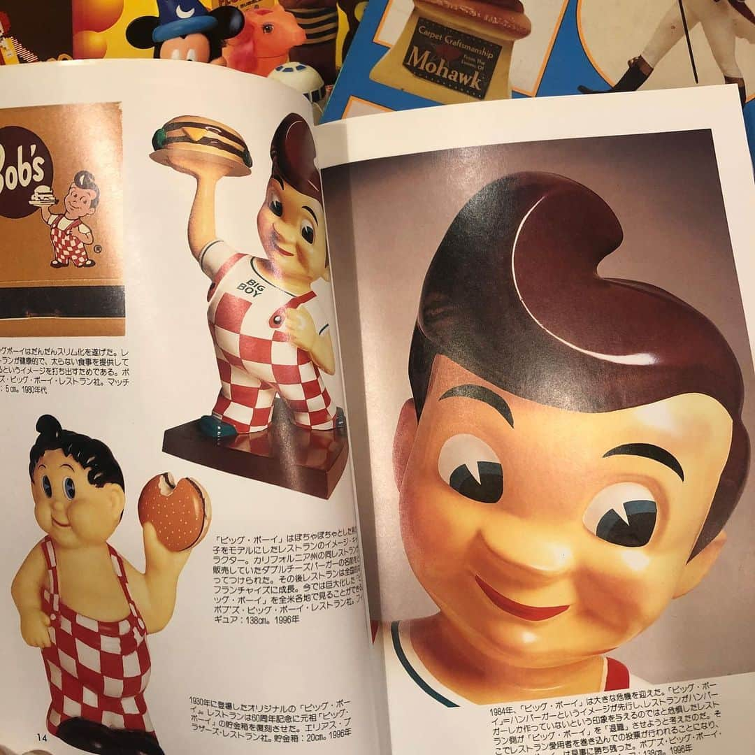 kiarrysさんのインスタグラム写真 - (kiarrysInstagram)「Collectibles Books web shop in store now.」1月11日 18時04分 - kiarrys