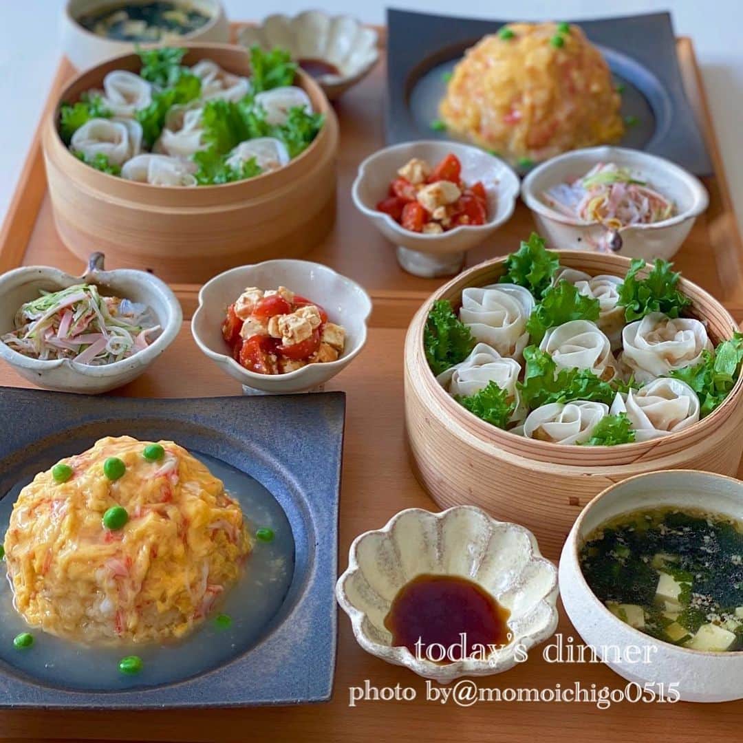 YASUKO TAKESUEのインスタグラム：「. 今日の晩ごはん🌟 . . 🌟天津飯 🌟海老の薔薇餃子 🌟春雨サラダ 🌟トマトとクリチのおかか和え. 🌟わかめスープ . . .  #晩ご飯#晩ごはん#夜ごはん#夕食#おうちごはん#おうちごはんlover#おうちご飯記録#うちごはん#食卓#手料理#手作りご飯#料理写真#器好き#器#器集め#献立#家庭料理#水野幸一#古谷浩一#food #foodstagram #foodphotography #foodpic #foodphoto #instagood #followｍe」
