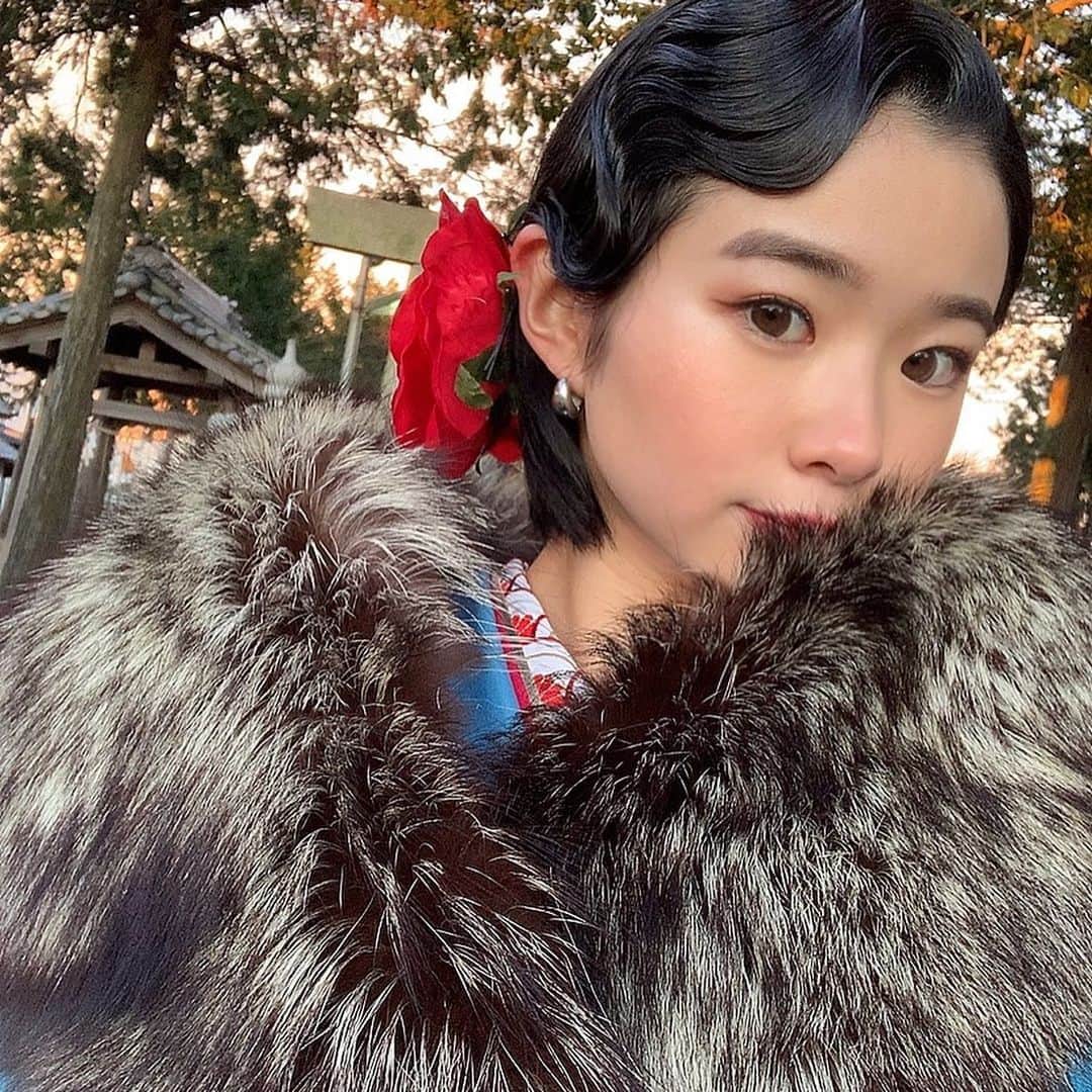 よしかわはるなのインスタグラム：「選べなくていろんなパターン載せちゃう🐄🐾 .」