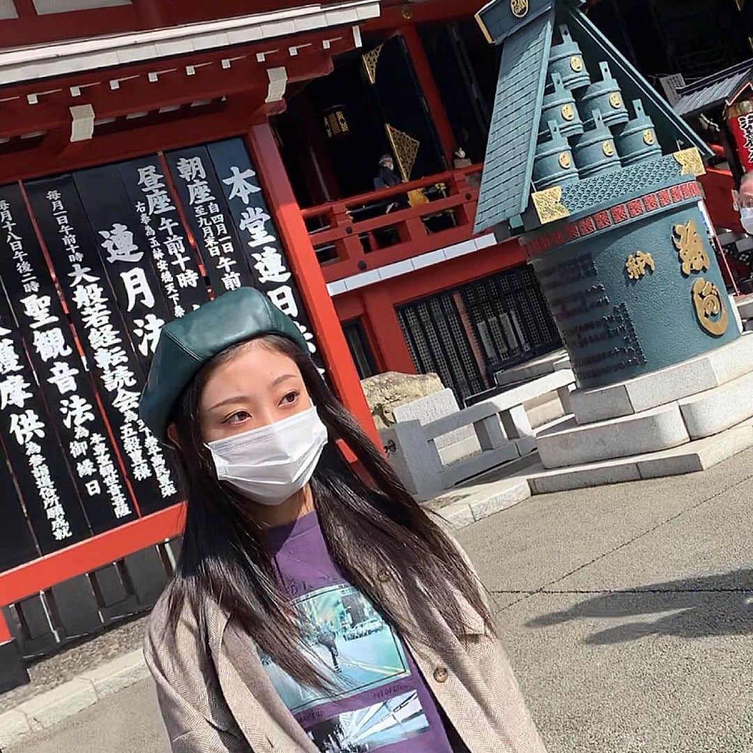 りお（民謡ガールズ）さんのインスタグラム写真 - (りお（民謡ガールズ）Instagram)「初詣らしい1枚を❁⃘*.ﾟ 皆さんは初詣行きましたか？？ これは10月に民謡で 東京へ行った時です🗼  そして新成人の皆さん成人おめでとうございます！！  #初詣 #浅草 #japanese #おみくじ #黒髪 #photography #temple #culture #follow #likeforlikes #fb #좋아요반사 #오오티디 #메이크업 #팔로우백 #民謡 #吏桜 #りお」1月11日 18時22分 - minyo__rio