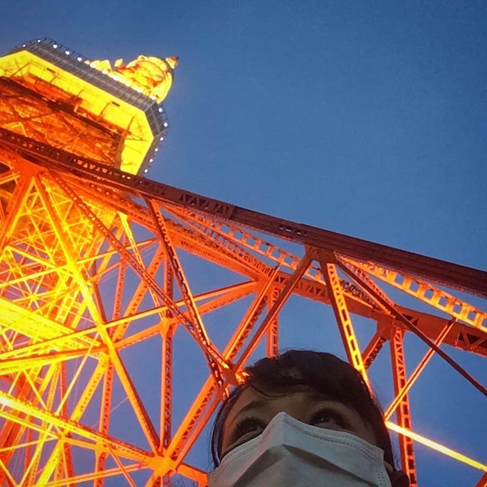 田中香子さんのインスタグラム写真 - (田中香子Instagram)「オーディション帰りに ふらっと一周🗼  がんばる、東京。  タワーの鉄骨美と 増上寺の鐘の音に 元気をもらって◎」1月11日 18時24分 - soo.yt