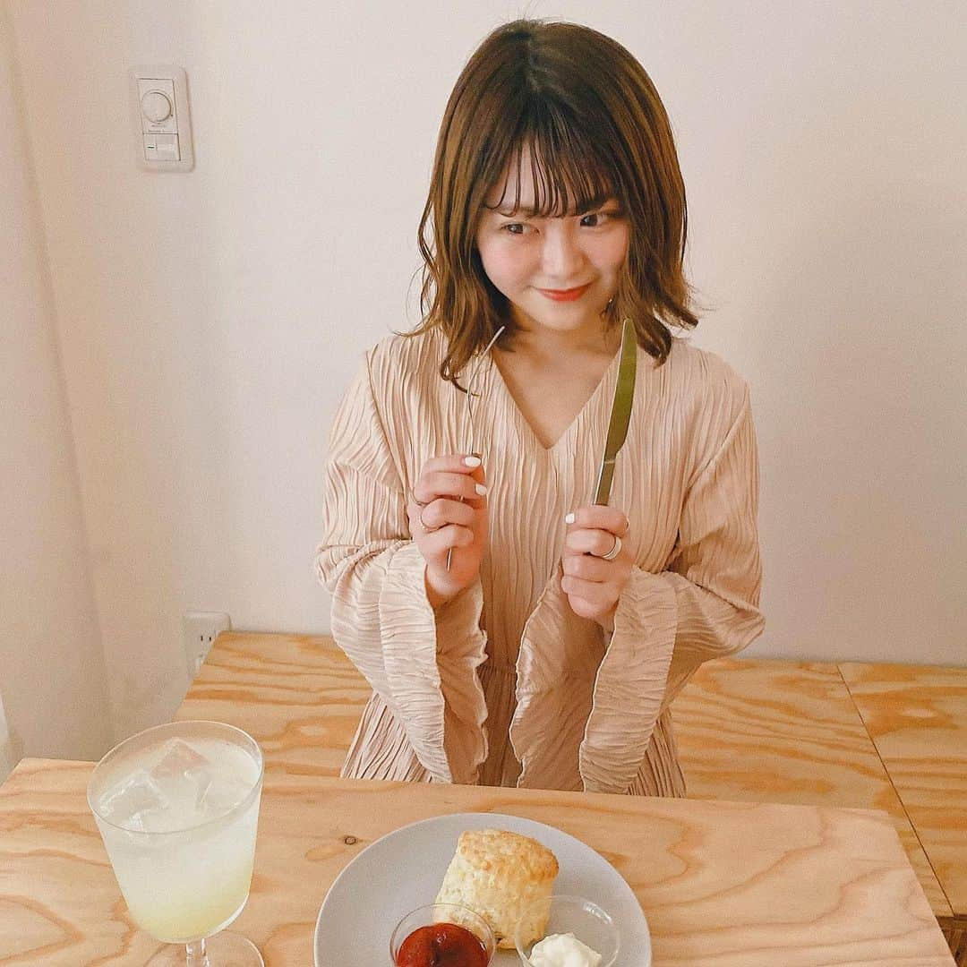 にたまごさんのインスタグラム写真 - (にたまごInstagram)「🍰🍓🤍﻿ ﻿ ﻿ 幸せだったから﻿ きっと0キロカロリー🥰﻿ ﻿ ┈┈┈┈┈┈┈┈┈┈┈┈┈┈┈┈┈┈┈┈﻿ #にたまご #こんなこと言ってるから #正月太りしました #がんばります」1月11日 18時30分 - __nitamago__