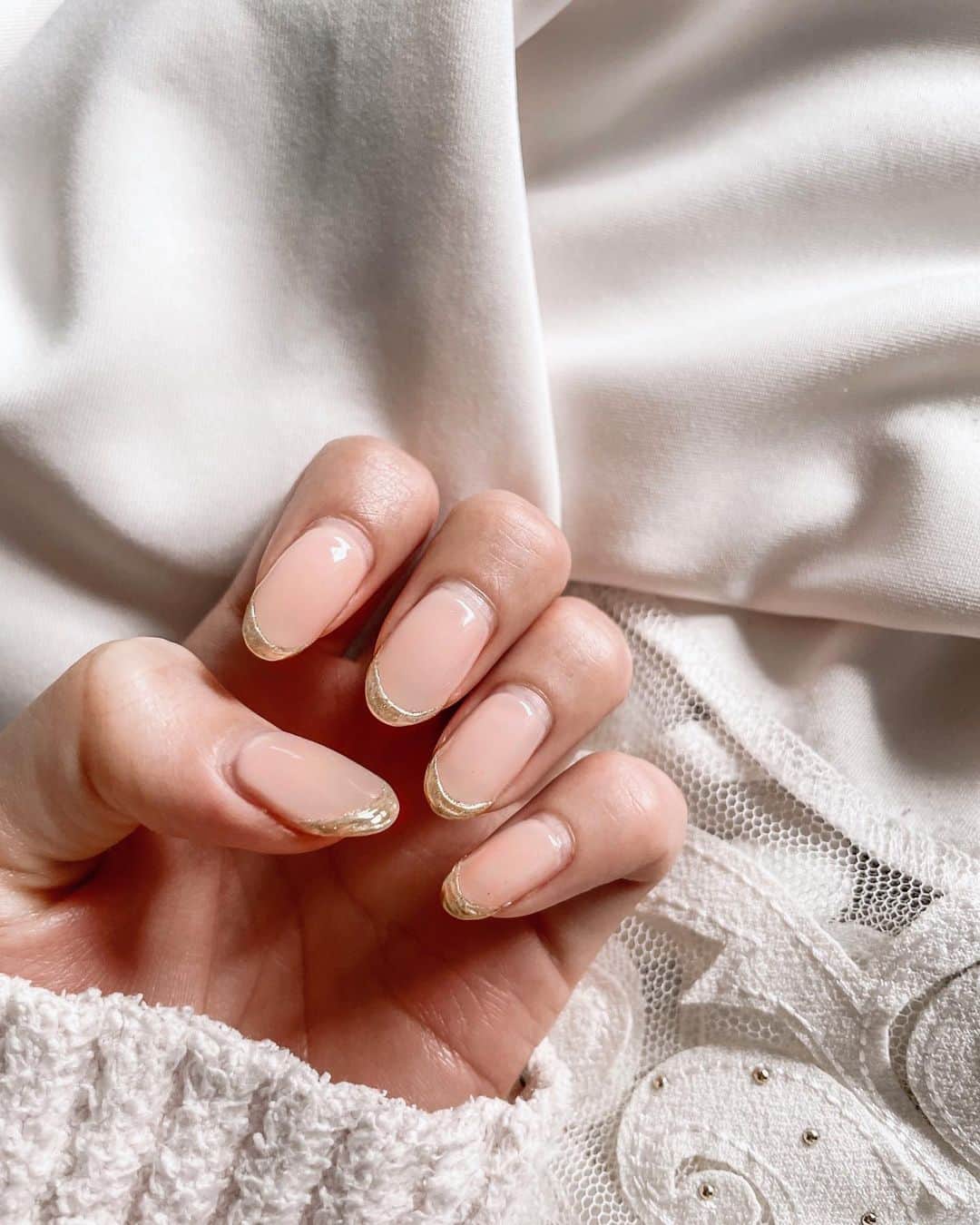 瀬口かなさんのインスタグラム写真 - (瀬口かなInstagram)「﻿ ﻿ 福岡帰った時に﻿ ミラーフレンチに💅﻿ 上品なカラーでお気に入り☺️﻿ ﻿ ﻿ ﻿ #ミラーフレンチネイル #ミラーフレンチ #ミラーネイル #フレンチネイル #ネイル #ジェルネイル #上品ネイル #大人ネイル」1月11日 18時53分 - seguchikana