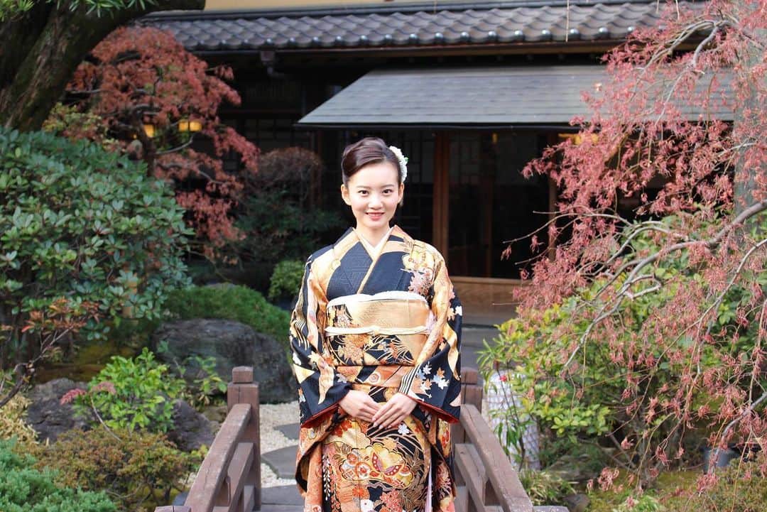 青山舞莉のインスタグラム：「成人の日  感謝の気持ちを忘れずに。  #成人式 #成人式ヘア #新成人 #成人  #ミーの毎日」