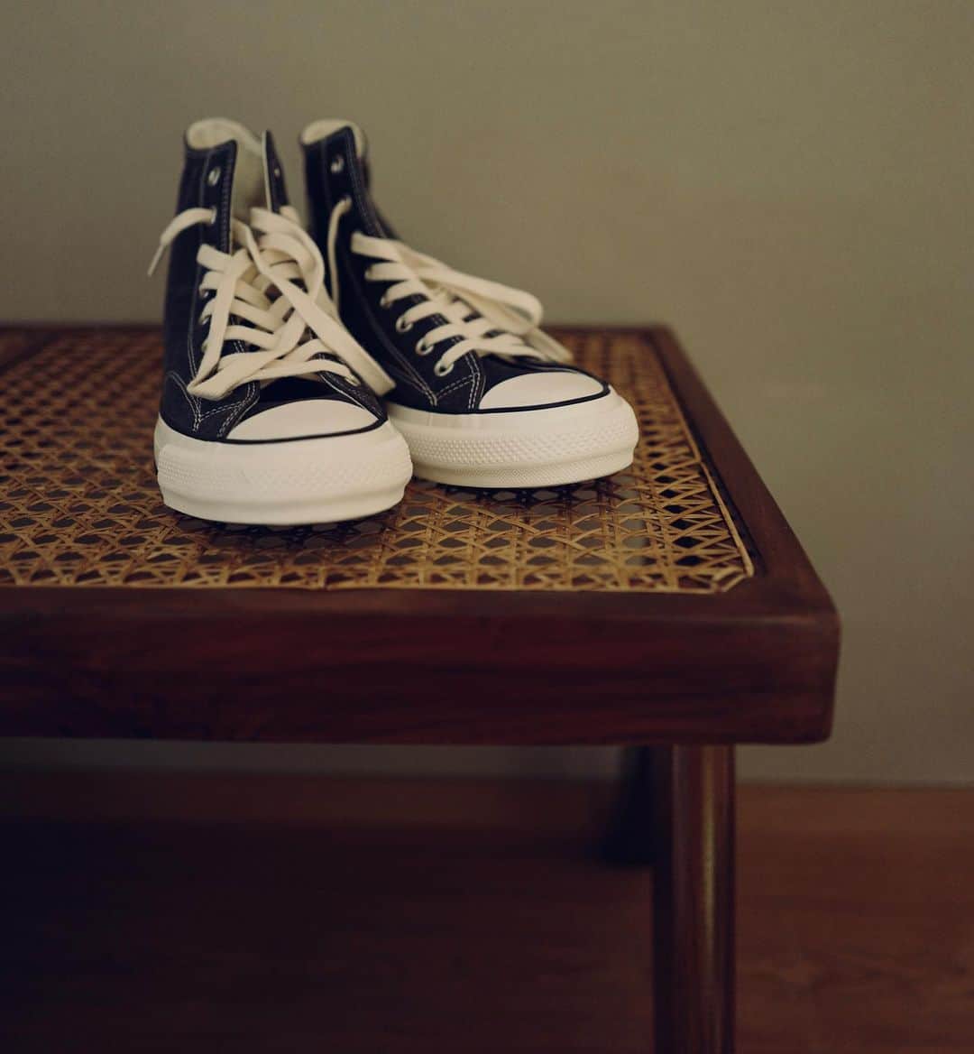 余文樂のインスタグラム：「Coming soon  @converse_addict08  @madness_online」