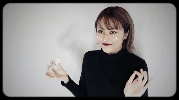 MiracleVellMagicのインスタグラム：「5 ways to put on hand cream👏🏻 ハンドクリームの塗り方、タイプ別。  #タイプ別動画」