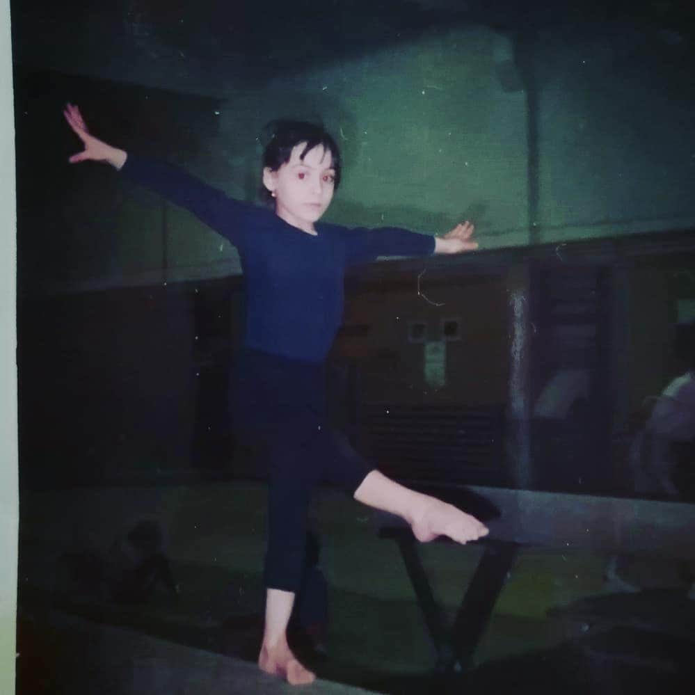 カタリナ・ポノルさんのインスタグラム写真 - (カタリナ・ポノルInstagram)「Never forget your first steps and from where you started 😁🤸‍♀️🥰 #5yearsold #babyme#gymnasticslife #iwillneverforget #alwaysmissingthis」1月11日 18時58分 - catalina_ponor