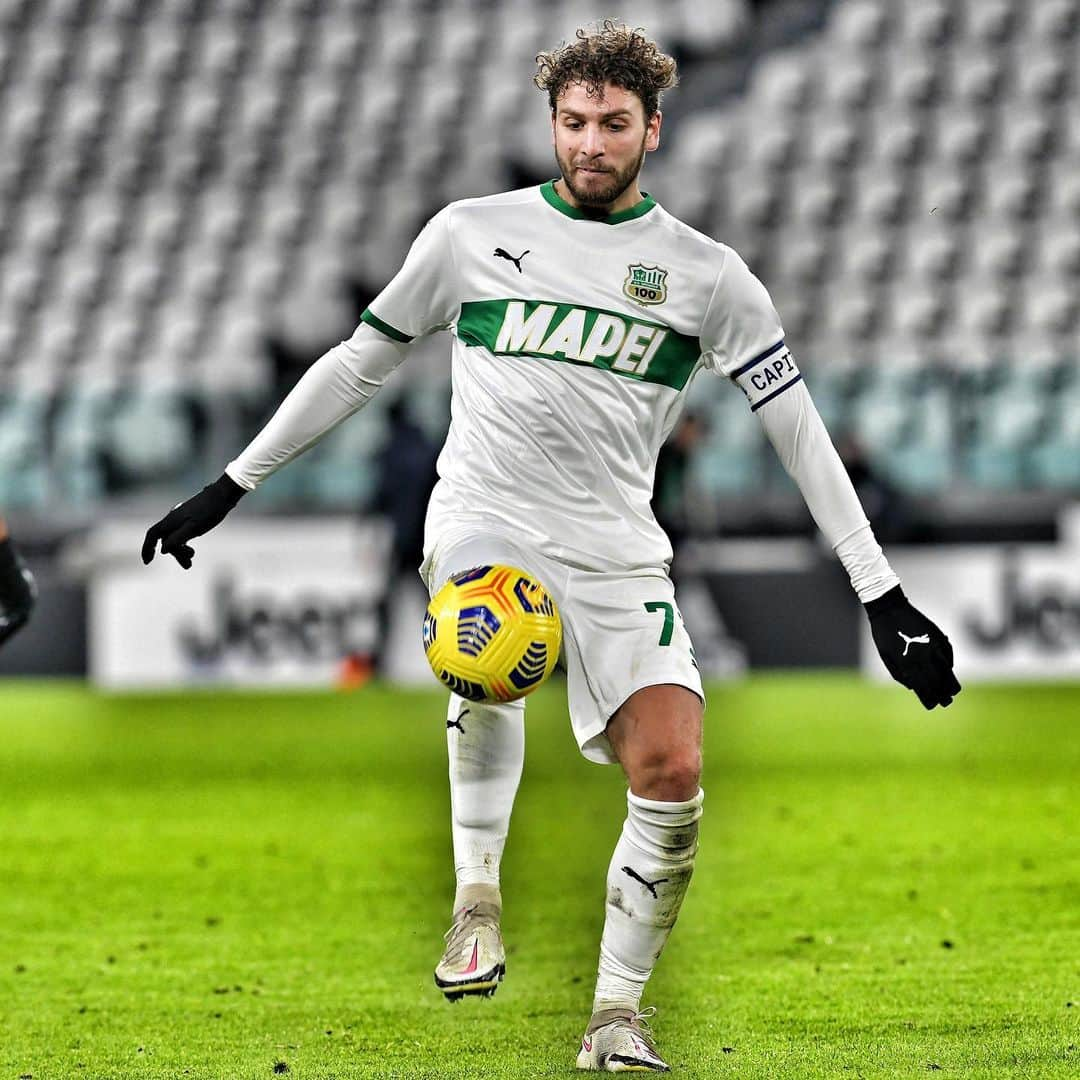 USサッスオーロ・カルチョさんのインスタグラム写真 - (USサッスオーロ・カルチョInstagram)「📸🖤💚⠀⠀ ⠀⠀ #JuveSassuolo #SerieATIM #SassuoloCalcio #Defrel #Traore #Locatelli #Oddei #Neroverdi #AllianzStadium #ForzaSasol  ⠀⠀ Highlights online su sassuolochannel.tv (link in bio o nella storia) 📺」1月11日 19時19分 - sassuolocalcio