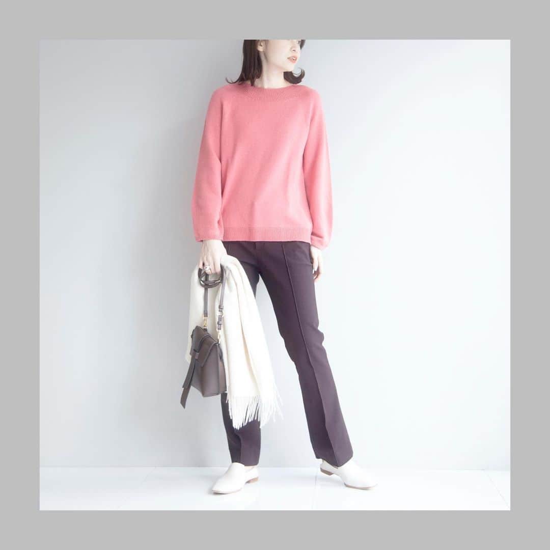 INDIVIのインスタグラム：「- recommend sale items -﻿ ﻿ ﻿ すっきりとしたストレートシルエットでコーディネートしやすいパンツ。﻿ さらっとした素材感ですので長くお召しいただけます！﻿ トップスで明るいカラーを合わせると一気に春らしく鮮度ある装いに仕上がります。﻿ ﻿ ﻿ ✴︎pants.¥14,850→¥11,880(税込)﻿ ✴︎no.127-69080﻿ ﻿ ＿＿＿＿＿＿＿＿＿＿＿＿＿＿＿＿﻿ 【新作&SALE 2BUY 10%OFF開催中!!】﻿ 1/8(fri)-1/17(sun)までの期間中、﻿ INDIVIの新作&セールを含む対象アイテムの2点以上のご購入でさらに10%OFFに！！﻿ ぜひこの機会に、今着たい買い足しアイテムや、これからに向けた先取りアイテムをチェックしてみてください！！﻿ ﻿ ﻿ #INDIVI﻿ #インディヴィ」