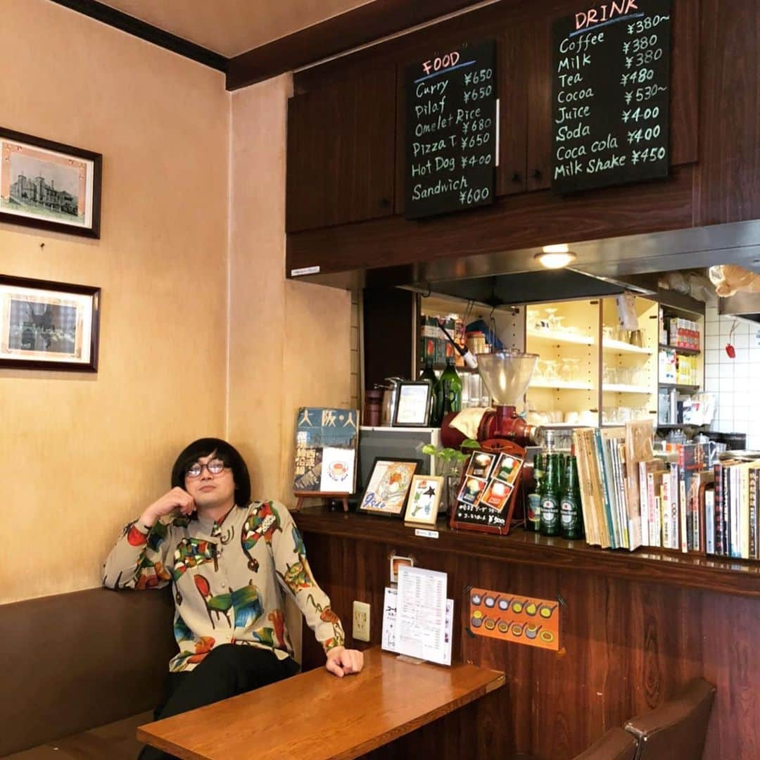 松原タニシさんのインスタグラム写真 - (松原タニシInstagram)「テレビ大阪YouTube 『片っ端から喫茶店』 松原タニシ　喫茶タマイチ編 本日配信されました！ ↓ https://youtu.be/n9FnaWdZRKY  #大阪 #新世界 #タマイチ #喫茶タマイチ #ミックスジュース #ネーポン #プリン #片っ端から喫茶店 #テレビ大阪 #松原タニシ」1月11日 19時21分 - tanishi_m