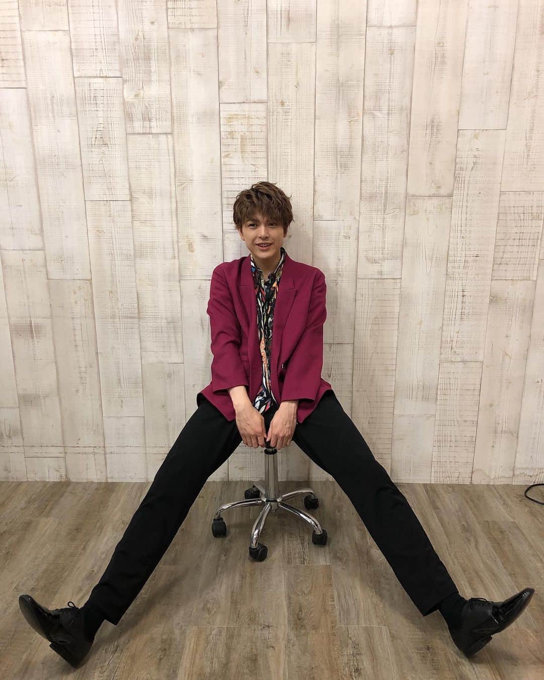 遊馬晃祐さんのインスタグラム写真 - (遊馬晃祐Instagram)「カレンダーオフショット！！ #緊急事態宣言  #stateofemergency  #corona  #takecare  #pleasebefine」1月11日 19時23分 - asumakosuke1020