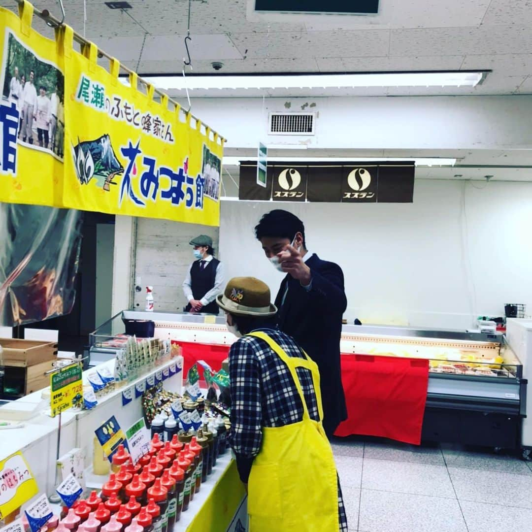 中曽根 康隆さんのインスタグラム写真 - (中曽根 康隆Instagram)「今朝は地元少年野球チームのグラウンド開きにてご挨拶をさせていただきました。密にならないこの広いグラウンドで、子供たちには日頃のストレスを発散するべく、練習で思いっきり汗を流して頂きたいと思います。  今日はラジオの収録をで2人の素晴らしいゲストをお迎えしました。1人目は《前橋まちなかエージェンシー》の橋本代表理事、2人目は《群馬県看護連盟》の島崎会長です。橋本代表理事は、前橋の【めぶく】と言うビジョンのもと、それぞれの人が自分らしく色々な事に挑戦しやすい前橋を目指して日々大活躍されています。看護連盟の島崎会長は、コロナ禍で大変な状況にある看護師の皆さんの現状をお話しいただきました。看護師への財政的支援や、人材の確保などの要望もしっかりと受け止めさせていただきました。放送をお楽しみに！  お昼は麦亭にてミートソース納豆キムチスパゲッティー。これは圧倒的な美味しさです。また、こちらのきのこサラダは私の中でno.1のサラダです。特に自家製ドレッシングが絶品すぎます。  その後、すずらんで行われている大群馬展にて、県内各地の様々な名産品をたくさん購入しました。やっぱり群馬には美味しいものがたくさんあります。」1月11日 19時53分 - yasutaka_nakasone