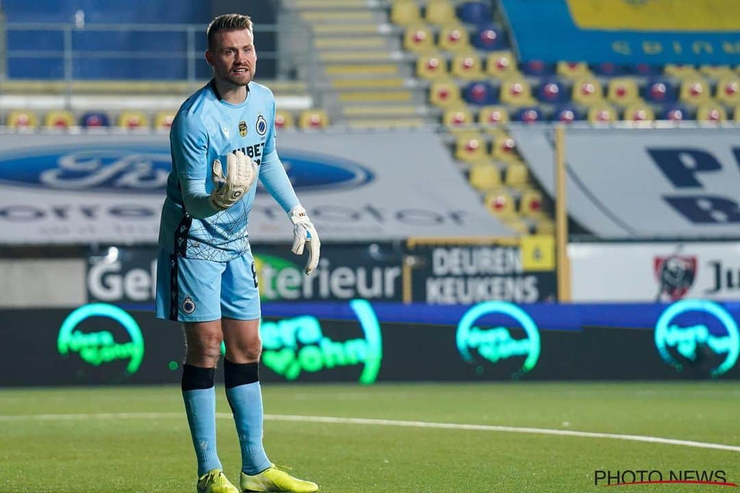 シモン・ミニョレさんのインスタグラム写真 - (シモン・ミニョレInstagram)「Always a special game! Job done ✅💪🏻💙🖤 #YNWA #NoSweatNoGlory #WeAreBruges #BluvnGoan」1月11日 19時47分 - 22mignolet22