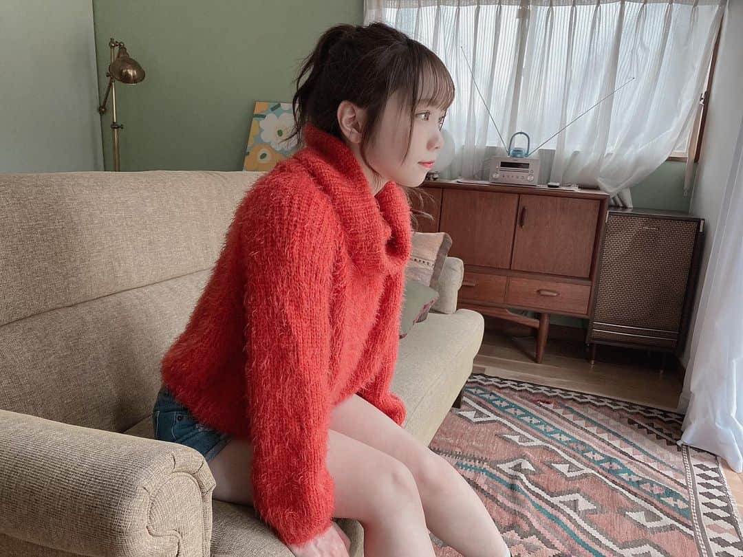 仲村和泉のインスタグラム：「﻿ BOMB2月号発売中♡﻿ ﻿ ﻿ ﻿ #アイドル #idol #オフショット」
