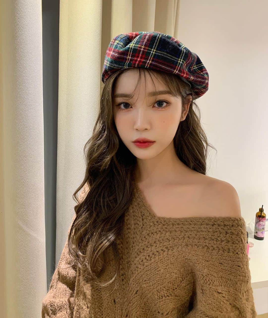 Chuuのインスタグラム：「👀🤎 @hapakristin   #chuu #chuuseoul」
