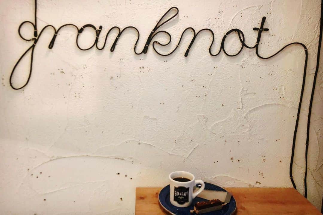 近藤夏奈のインスタグラム：「﻿ ﻿ 香りと雰囲気が最高でした🌿☕️﻿ @granknotcoffee  .﻿ .﻿ ﻿ ﻿ #granknotcoffee #時差投稿  ﻿ ﻿ ﻿ ﻿ ﻿ ﻿ ﻿」