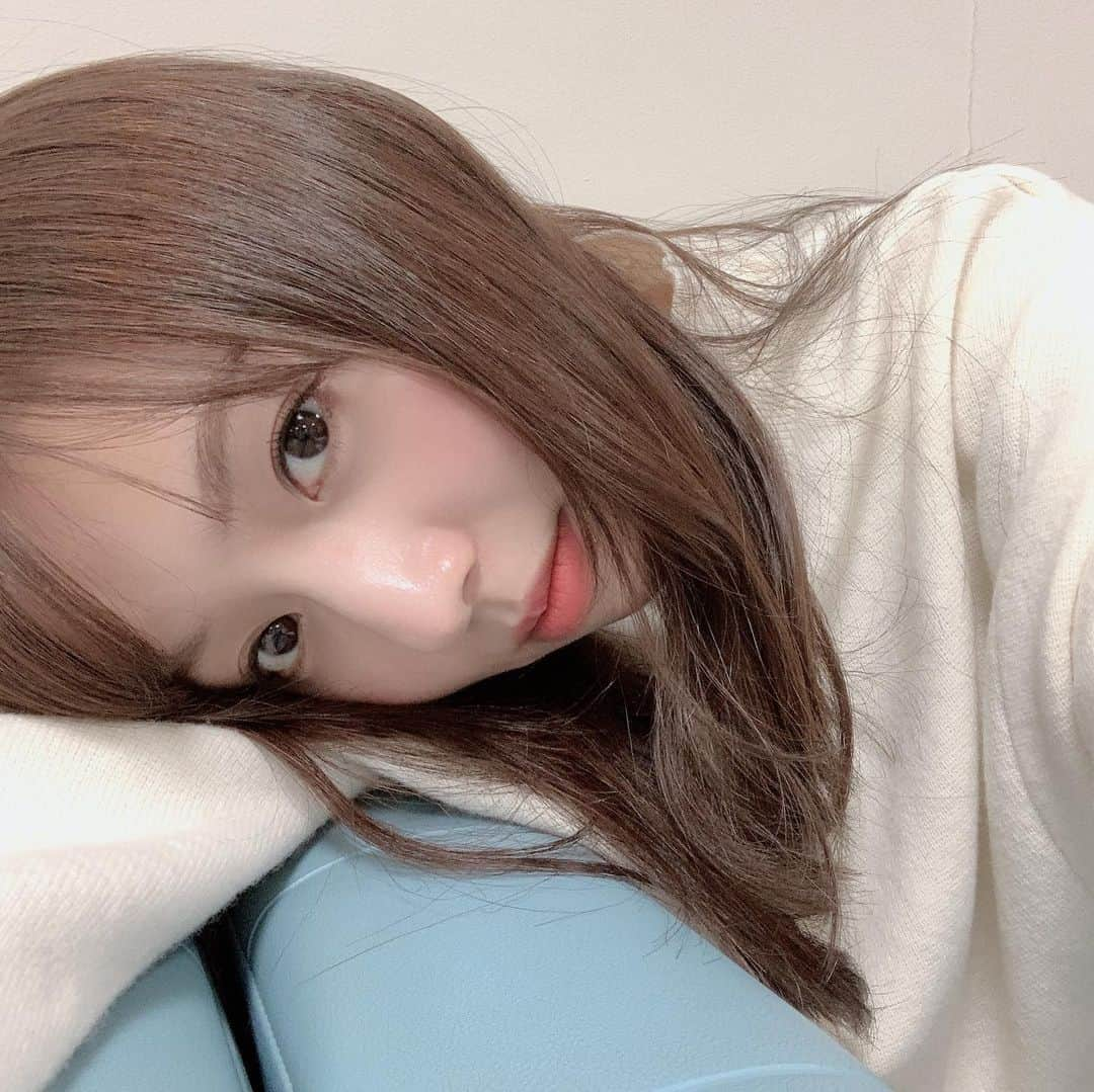 新内眞衣さんのインスタグラム写真 - (新内眞衣Instagram)「_  今日は一日乃木坂46三昧 ありがとうございました〜✨  稽古場での稽古も終わりクタクタです〜 初日まであと少し！頑張ります❣️  #乃木坂三昧 #熱海殺人事件  #ヒサシブリニジドリシマシタ」1月11日 20時32分 - mai.shinuchi_official