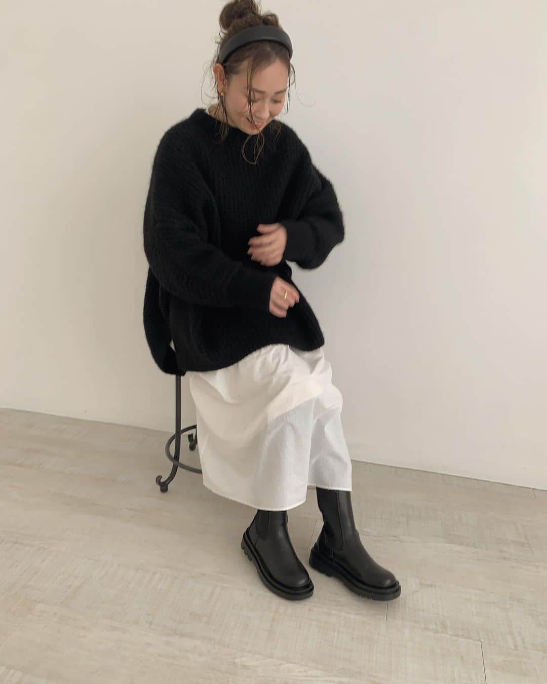 保木ちひろのインスタグラム：「最近寒すぎてこのブーツばっかり履いてる❄️👢🖤 #smystyle」