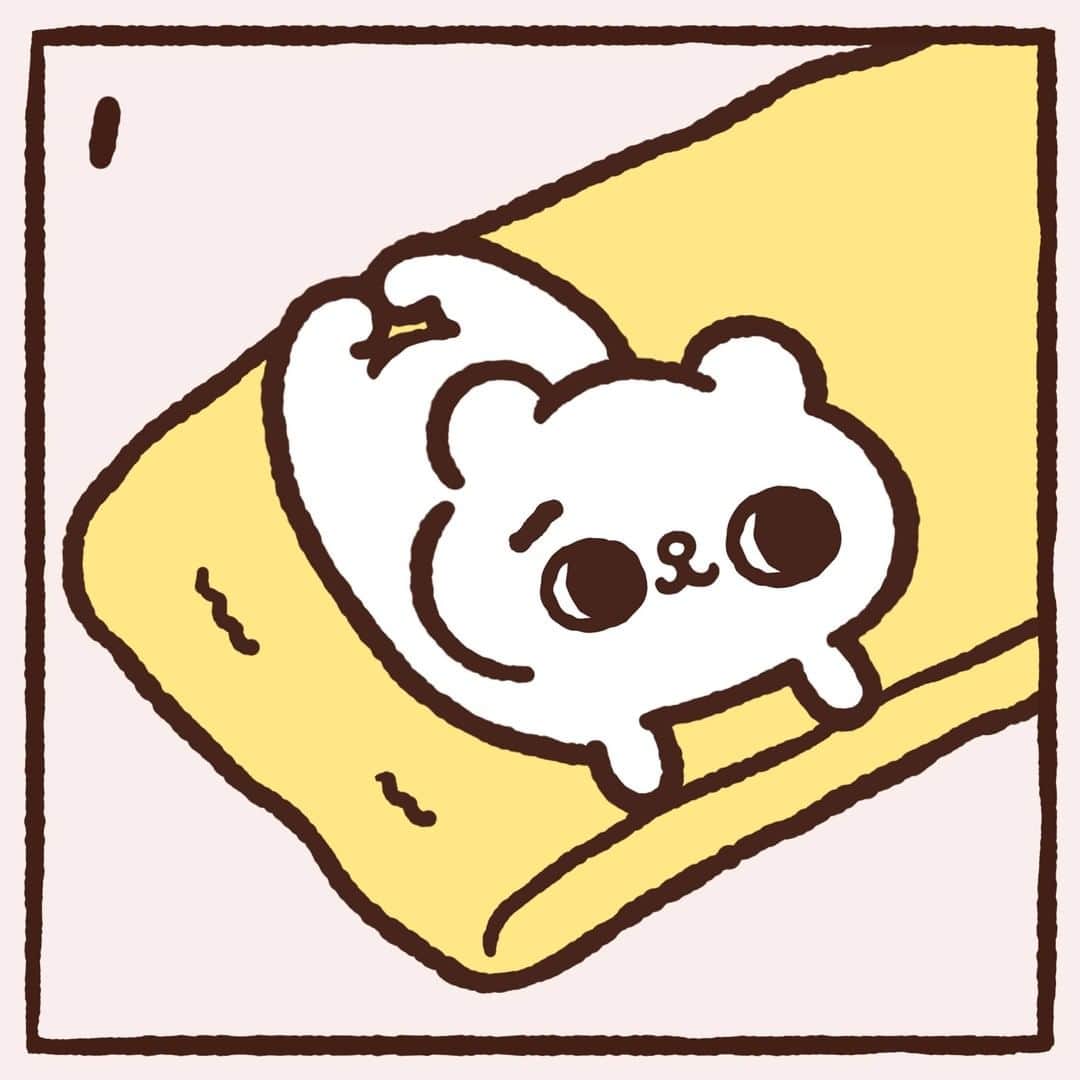 のインスタグラム：「最近的夢想是當玉子燒  #離不開棉被 #捲了三層 #暖呼呼  #爽爽貓 #爽爽猫 #ソウソウネコ #そうそうねこ #SONGSONGMEOW #凹凹熊 #ĀooĀooBEAR #くまのあうちゃん #bySECOND #wuchengan #comic #comics #cat #玉子燒 #たまごやき」