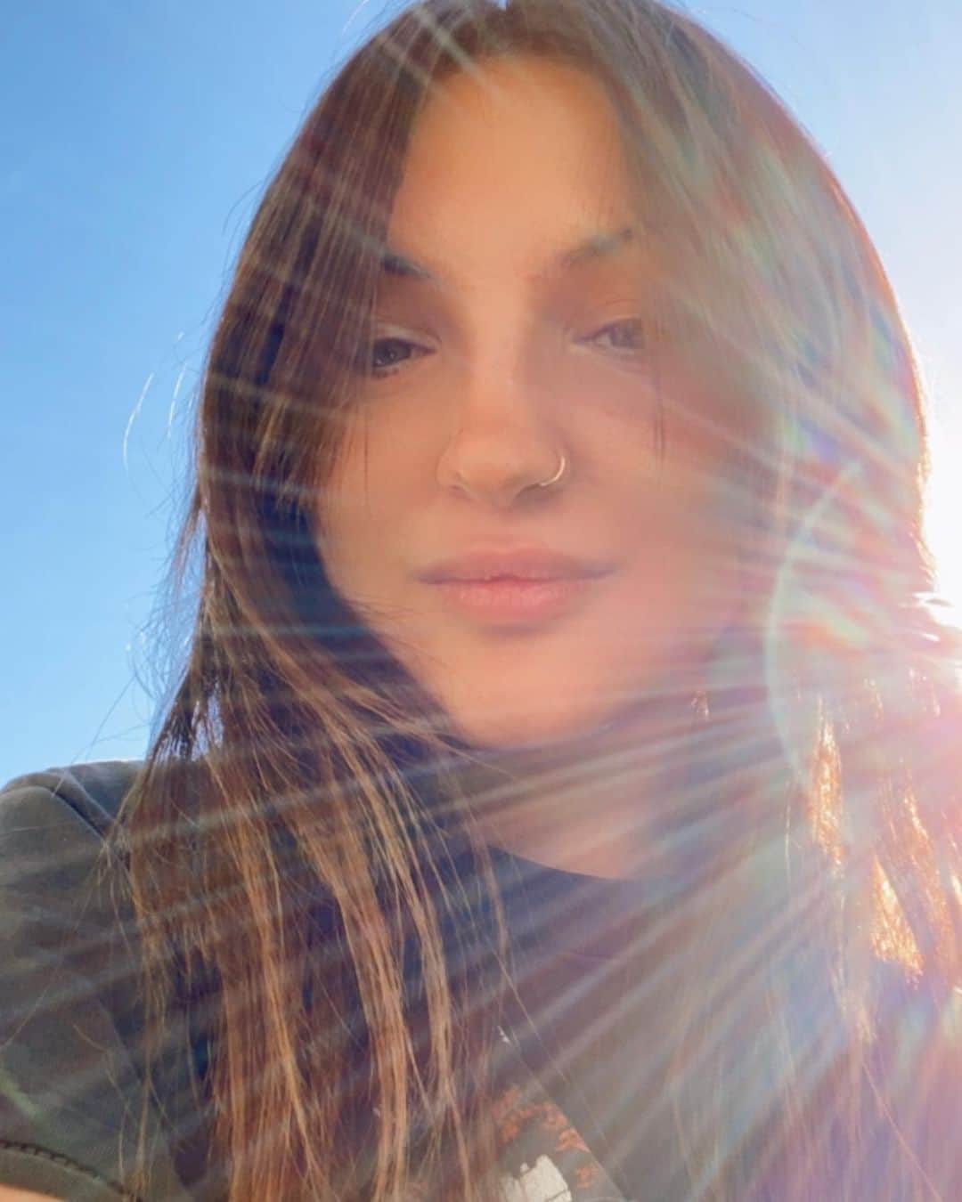 Julia Michaelsのインスタグラム：「I’m here I promise ❤️」
