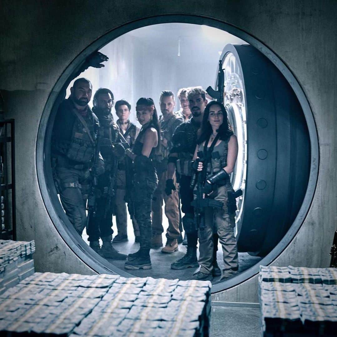 のインスタグラム：「Zack Snyder's ARMY OF THE DEAD. Coming to Netflix Summer 2021 💀💰 #ArmyOfTheDead @NetflixFilm @NXOnNetflix」