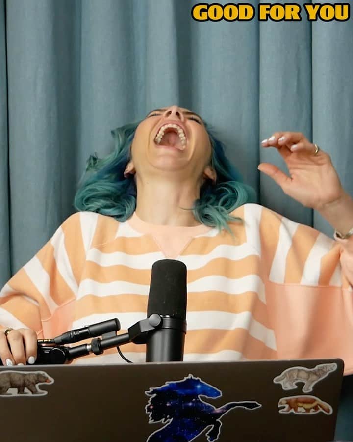 ウィットニー・カミングスのインスタグラム：「If y’all still have not heard this pod with @andrewschulz, knock it off」