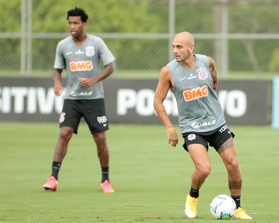 コリンチャンスさんのインスタグラム写真 - (コリンチャンスInstagram)「Veja em 📸 como foi o penúltimo treino do Timão antes de fazer sua estreia em 2021. 💪🏽⠀ ⠀ 📸 Rodrigo Coca/Ag. Corinthians⠀ ⠀ #VaiCorinthians」1月12日 6時48分 - corinthians