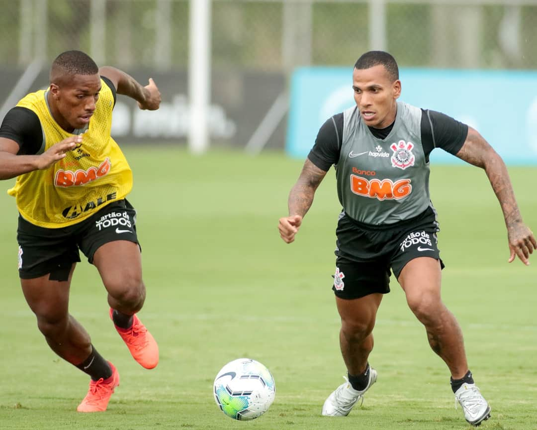 コリンチャンスさんのインスタグラム写真 - (コリンチャンスInstagram)「Veja em 📸 como foi o penúltimo treino do Timão antes de fazer sua estreia em 2021. 💪🏽⠀ ⠀ 📸 Rodrigo Coca/Ag. Corinthians⠀ ⠀ #VaiCorinthians」1月12日 6時48分 - corinthians