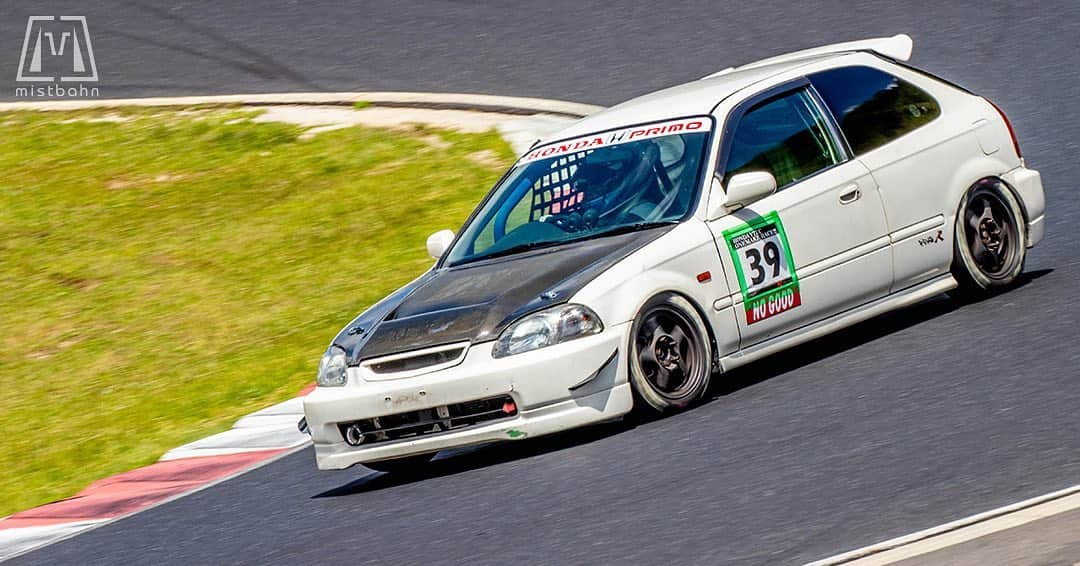 mistbahnさんのインスタグラム写真 - (mistbahnInstagram)「_ KRS EK9 CIVIC Type  R _ _ Shot on May-24 2020 "HONDA VTEC ONE MAKE RACE 2020 Rd.2" organized by @zerofighterautocustom at Okayama International Circuit _ owner: @kouhei.nishimura.522 photo: @mistbahn _ _ JP) 2020年5月24日 岡山国際サーキット、ゼロファイターさん( @zerofighterautocustom )主催「HONDA VTEC ONE MAKE RACE 2020 Rd.2」。 _ _ #hondavteconemakerace #ホンダvtecワンメイクレース #zerofighterautocustom #okayamainternationalcircuit #岡山国際サーキット #krs #honda #civic #hondacivic #ホンダシビック #シビック #ek9 #ek #ekcivic #ek4 #osakajdm #kanjo #kanjostyle #kanjoracer #kanjozoku #timeattack #timeattackjapan #bseries #b18 #b18c #b16 #b16a #hondasontrack #rays #te37」1月12日 7時11分 - mistbahn